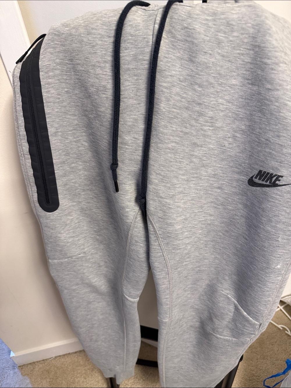 Nike Light Gray Kids Jogger Sweatpants with Black Logo - Picture 3 of 4